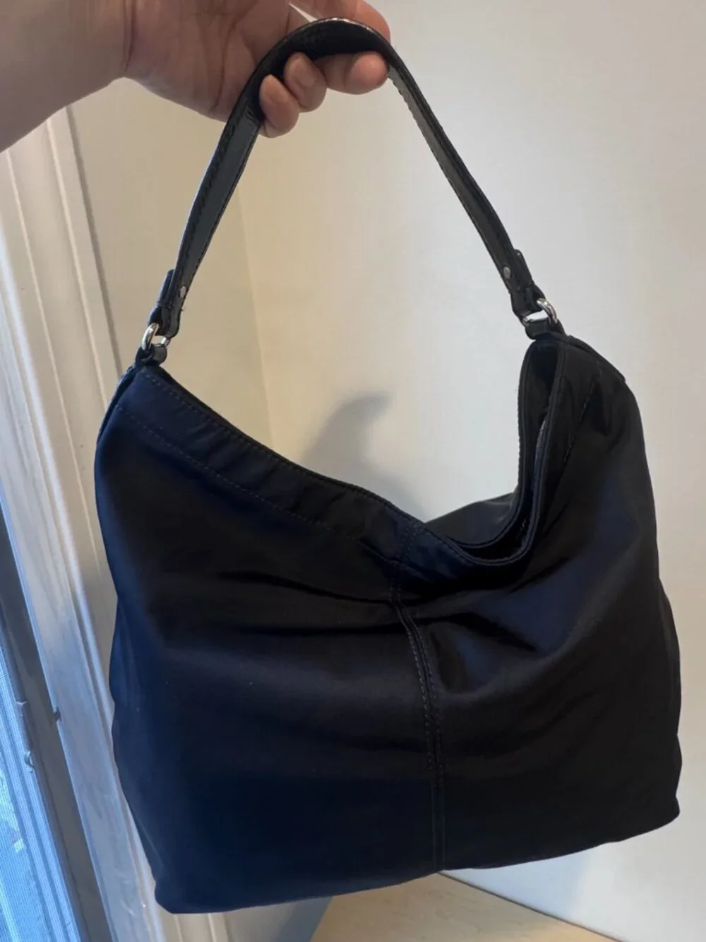 Kate Spade Black Nylon Shoulder Bag – LIGHTWEIGHT & PRACTICAL 🔥